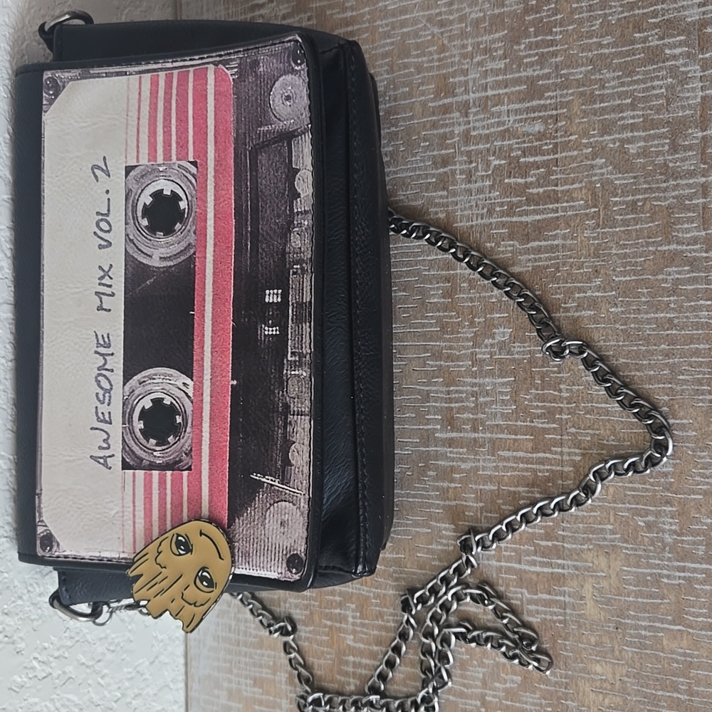 Loungefly Vintage Marvel Black Cassette Tape Crossbody Bag - Picture 6 of 9